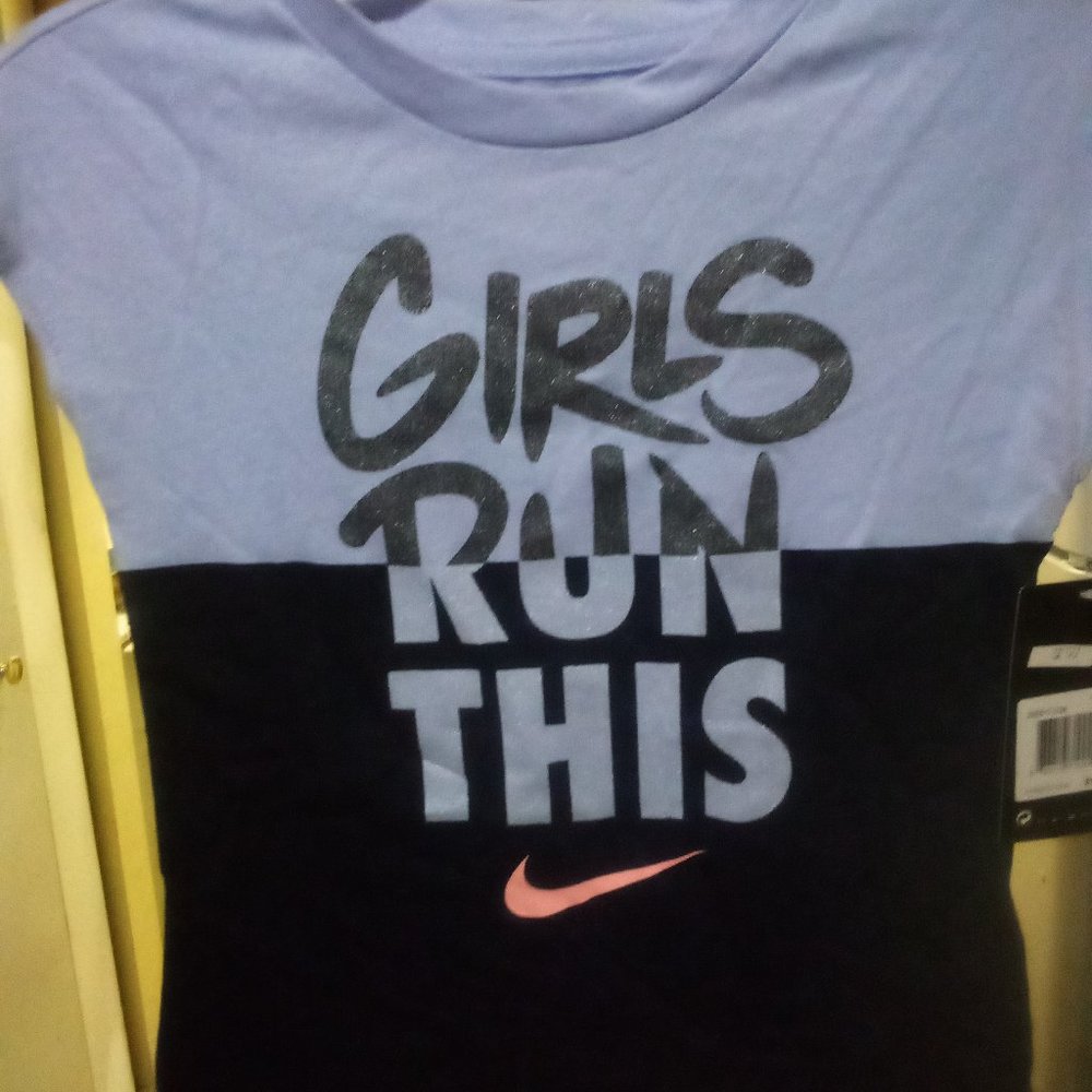 nike tshirt (girls)
